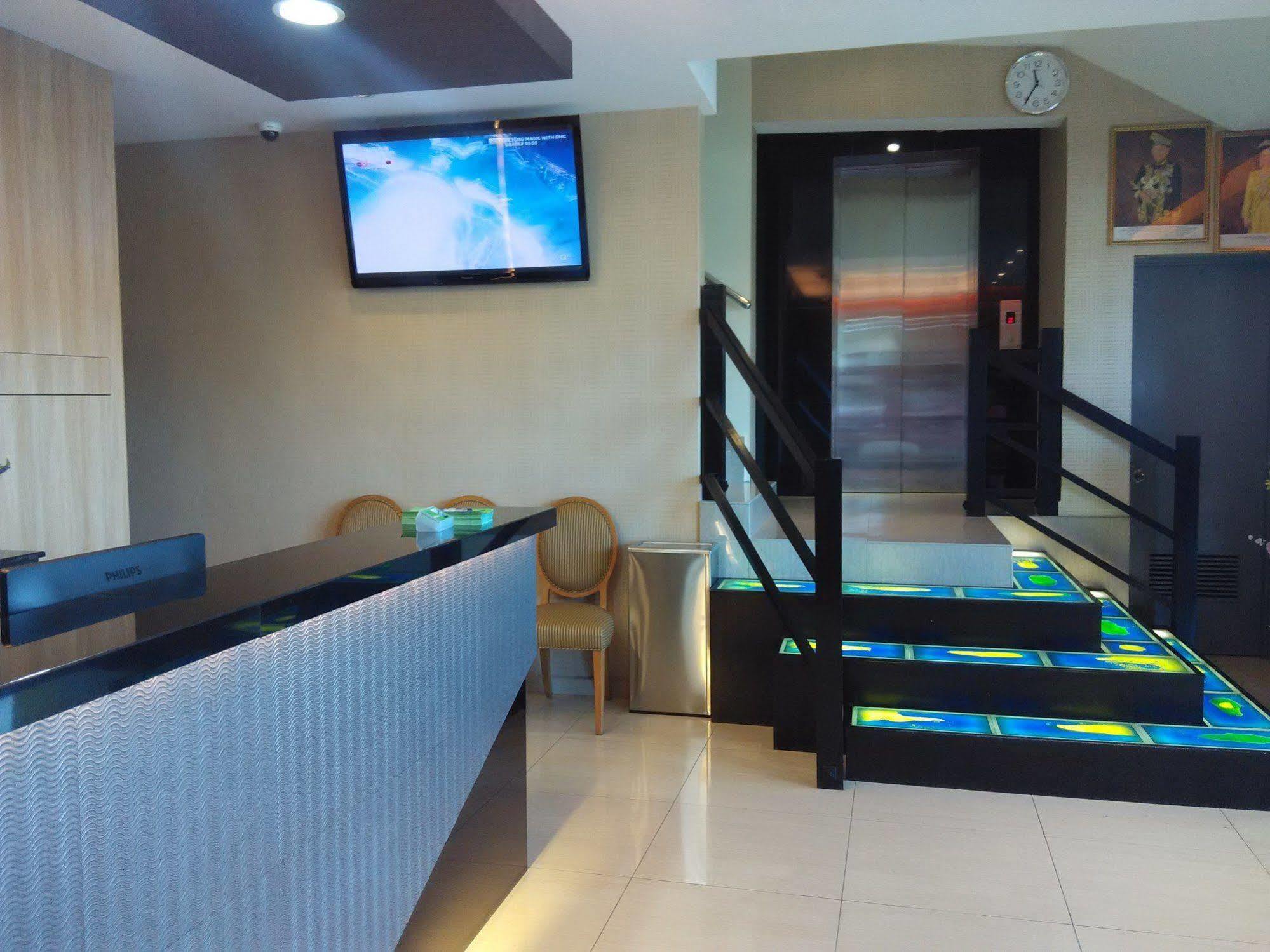 Ampang Inn Hotel Bagian luar foto