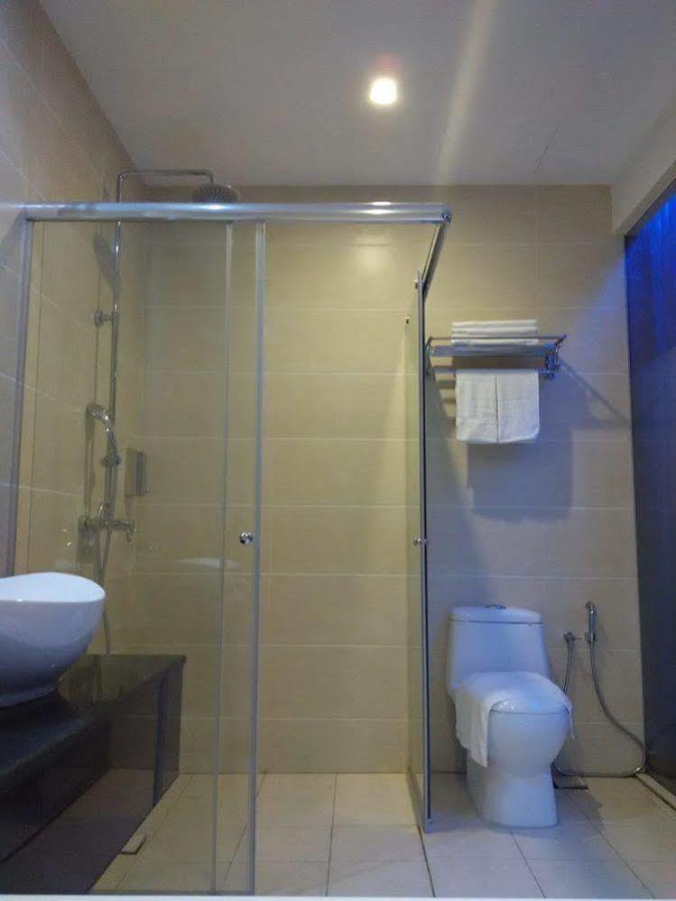 Ampang Inn Hotel Bagian luar foto