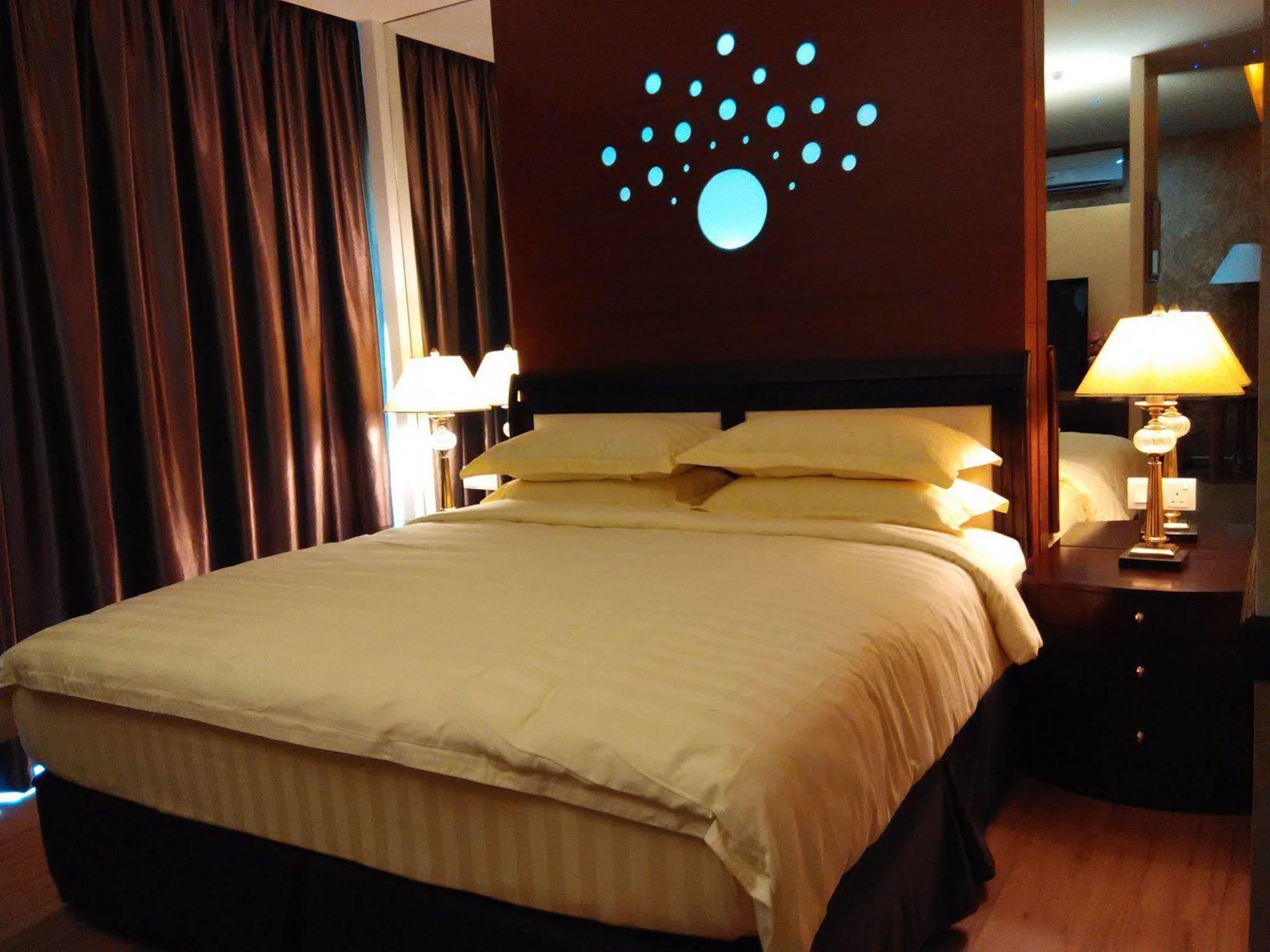 Ampang Inn Hotel Bagian luar foto